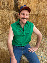 Load image into Gallery viewer, SLEEVELESS WORKSHIRT | FERN GREEN